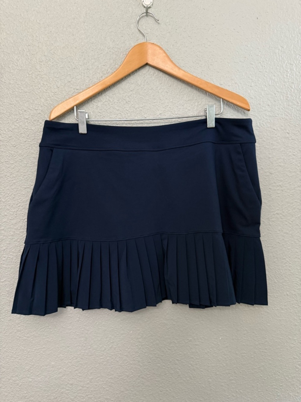 NWT Under Armour Golf Skort XL in Navy Blue - Picture 1 of 6